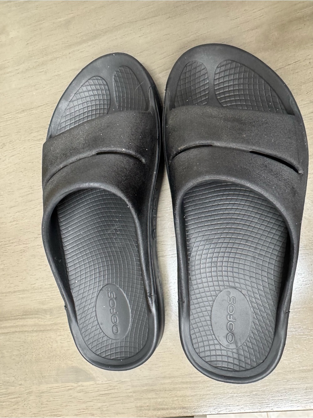 Oofos OOriginal Black Recovery Slide